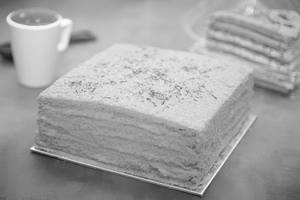 Hive Saffron Cake 500gm