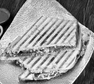 Tandoori veg grilled sandwich