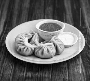 Paneer momos [steamed]