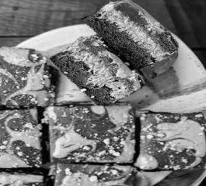 Brownie topped with pistachio spread