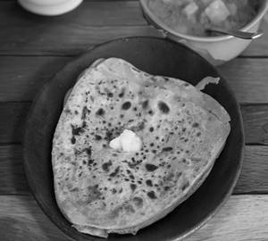 Tawa Plain Paratha (1pc)