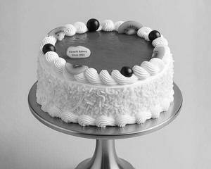 Strawberry Cake [900 Gm]