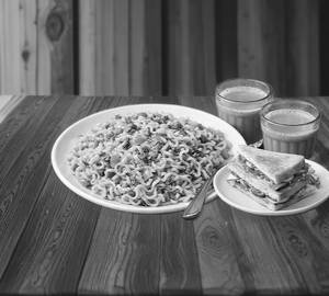 4 sandwich 2 veg magie 3 pure milk desi chai