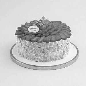 Almond Fresh Strawberries Cake