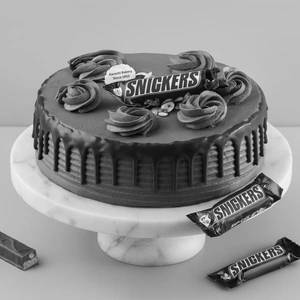 Snickers Ice Cream Cake (1 Kg)