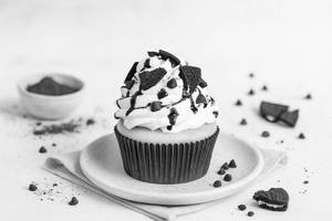 Oreo Cream Cupcake