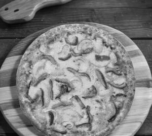 Fresh veggie pizza