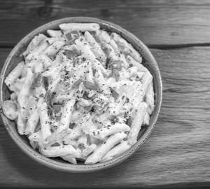 White Souce Pasta