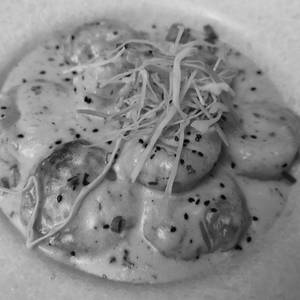 Chicken White Sauce Momos
