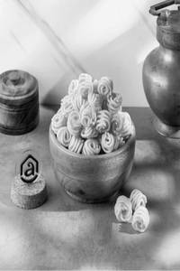 Thengai Paal Murukku - 250 Gms