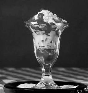 Strawberry Luscious Sundae