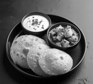 Spl. Aloo Puri's 4 Pcs