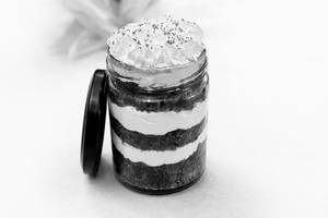 Red Velvet Cheese Jar Cake