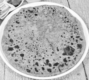 Paneer Achari Paratha(1pc)