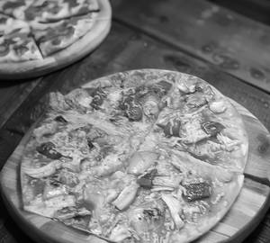 Chicken Cheese Pizza