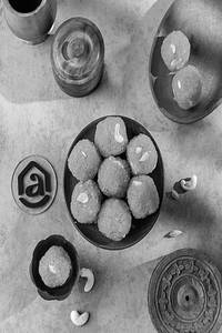 Mothi Laddu - Kg
