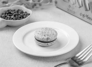 Chocolate Macaron