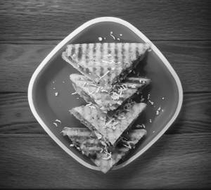 Paneer Grilled Sandwich(Large)
