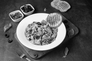 Fettuccine Agilo E Olio With Chicken