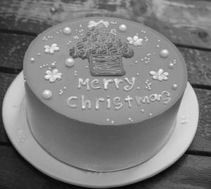 Christmas Special Strawberry Cake