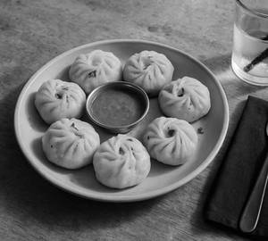 Veg Softie Momos ( 6 Pcs )