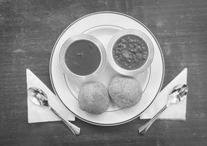 Dal Kachori (2 Pcs) With Chole