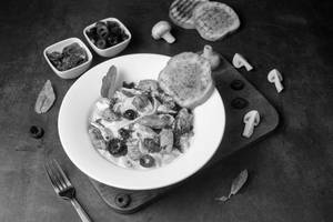 Cheesy Chicken & Mushroom Fettuccine