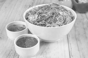 Chicken Schezwan Hakka Noodles