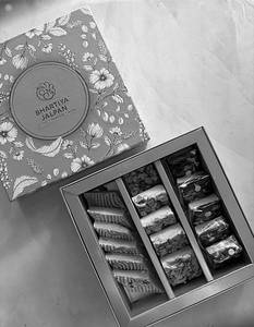 Assorted Sweets Box (5)