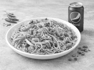 Veg Noodles with Pepsi Can