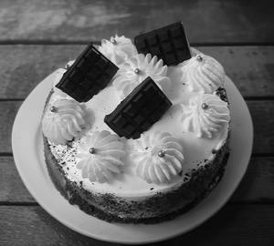 Vanilla cream cake