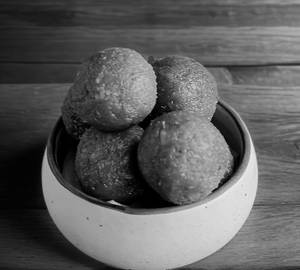 Kobbari laddu(bellam) 250 grms