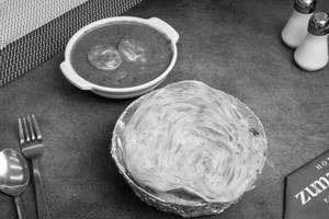 Parotta (3pc) With Egg Curry