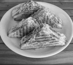 Veg Paneer Cheese Sandwich (2 pieces)