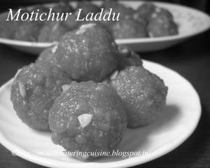 Motichur Laddu