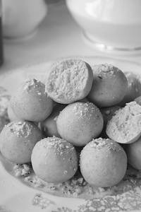 Besan Laddu 