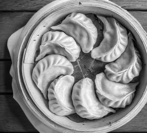Steamed momos