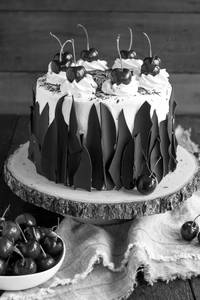 Black Forest Cake [Per Pound]