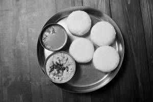 Iddli [4 Pcs]