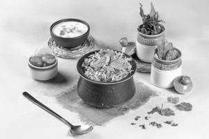 Lucknawi Paneer Biryani (350 Gm)