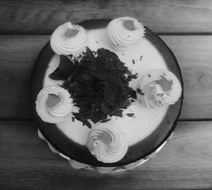 Eggless Black Forest Cake [500 G]