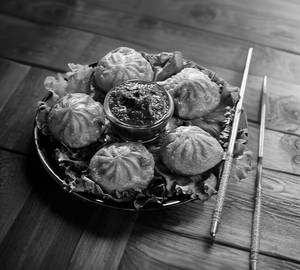 Veg Fried Momos ( 8 Pcs )