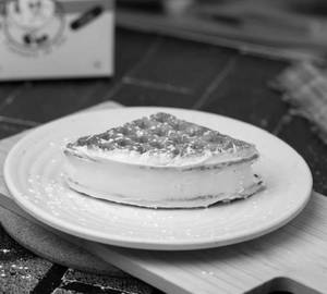White chocolate waffle [2 slices]