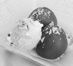 Gulab jamun ice cream [200 ml]