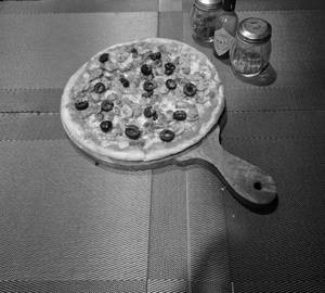 Paradise Pizza 10" ( Thin Crust)