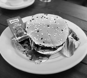 Veg surprise burger                