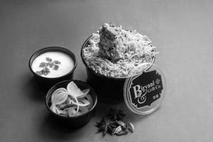 Hyderabadi Chicken Dum Biryani [Sampler]