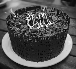 Eggless chocolate jelly cake