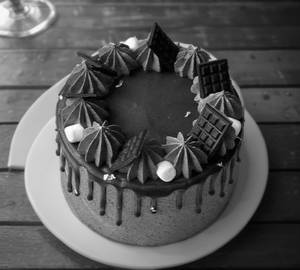 Eggless chocolate cake