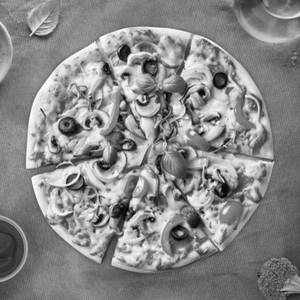 Veg cheese pizza